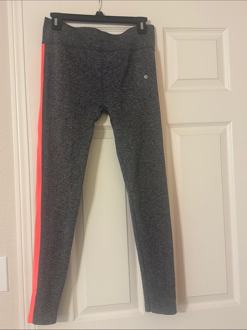 LA Winner Womens Athletic  Leggings Heather Grey/Neon Pink Side Panels Lg/XL